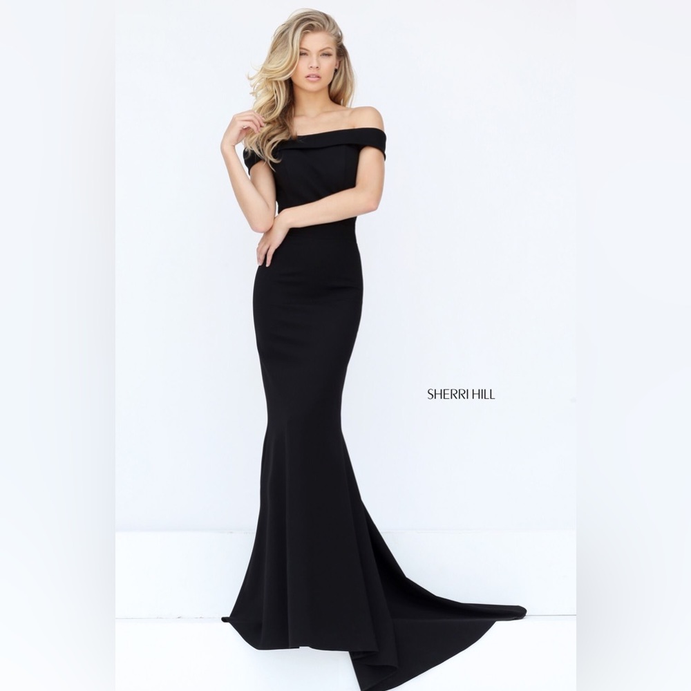 Sherri Hill Black Gown | 00